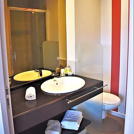 Отель Corrieu 3*