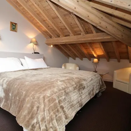 Hotel Corrieu 3*